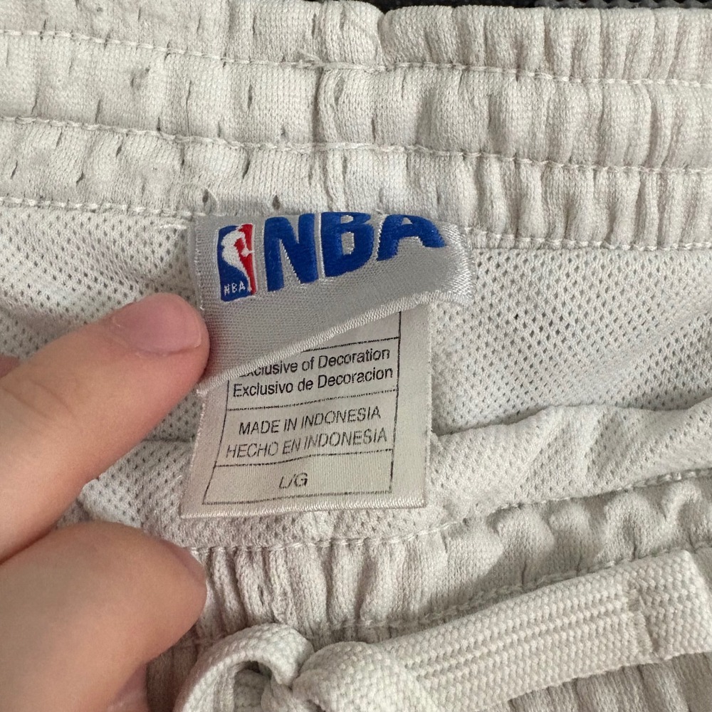 NBA Indiana Pacers Basketball Shorts Mens Large White Navy Yellow Mesh Athletic - Picture 3 of 7